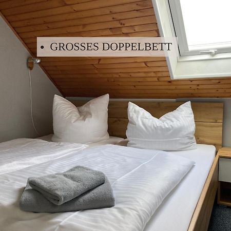 Haus Krabbe Zimmer Ohne Kueche, Fuer 1-2 Personen, Doppelbett, Zentral Gelegen Zwischen Cuxhaven Und Bremerhaven, Hunde Kostenfrei Willkommen, Kostenfreier Parkplatz Wremen Exterior photo