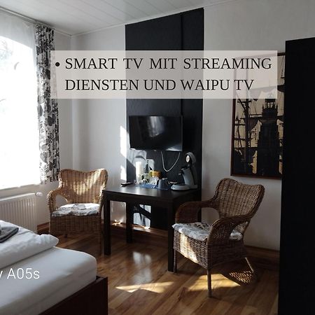 Haus Krabbe Zimmer Ohne Kueche, Fuer 1-2 Personen, Doppelbett, Zentral Gelegen Zwischen Cuxhaven Und Bremerhaven, Hunde Kostenfrei Willkommen, Kostenfreier Parkplatz Wremen Exterior photo
